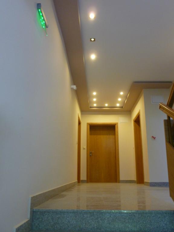 Aparthotel Prostor Kavarna Extérieur photo