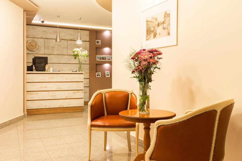 Aparthotel Prostor Kavarna Extérieur photo