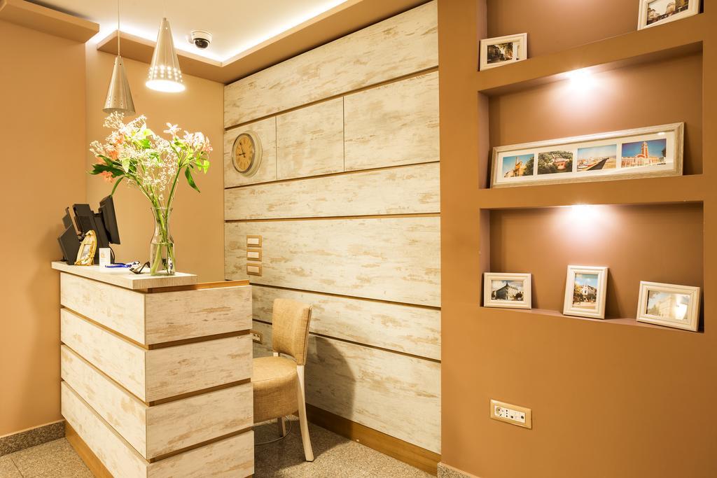 Aparthotel Prostor Kavarna Extérieur photo