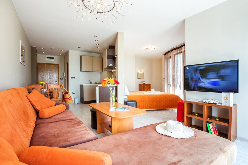 Aparthotel Prostor Kavarna Extérieur photo